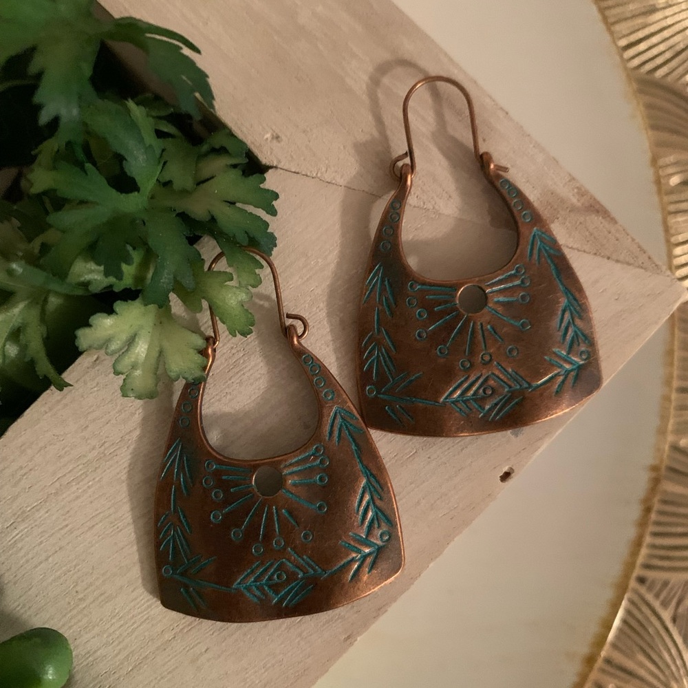 Gorgeous copper earrings!